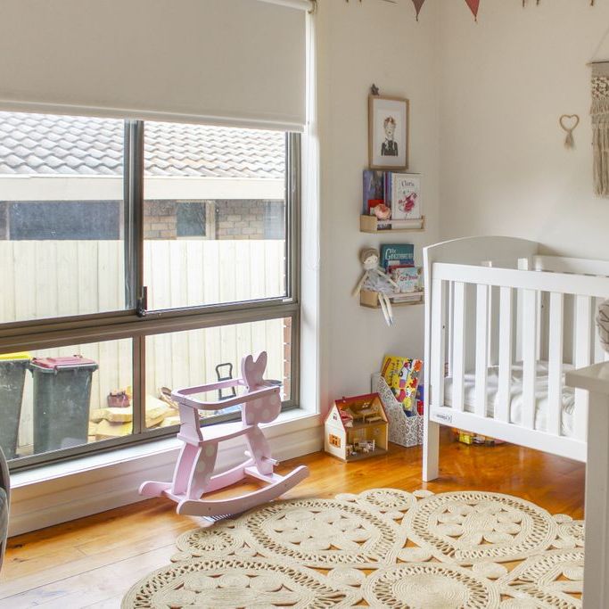 STUNNING HOME IN FANTASTIC LOCATION - Photo 1