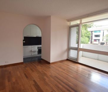 First Floor - Ideal Location! - Photo 1