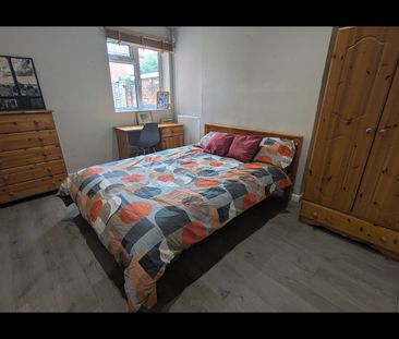 Room in a Shared House, Coventry Road, SO15 - Photo 5
