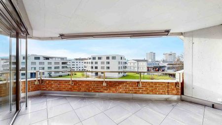 Appartement moderne dans un endroit calme mais central - Photo 5