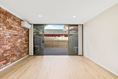 2/26 Gordon Street, Balwyn - Photo 2