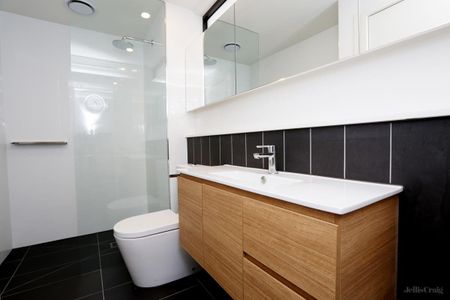 18/1 Davidson Street, South Yarra - Photo 5