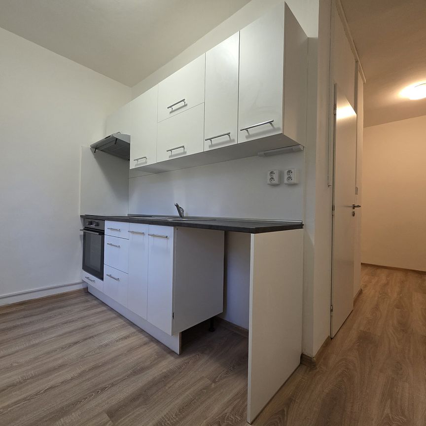 Pronájem bytu 3+1 71 m² - Fotografie 1