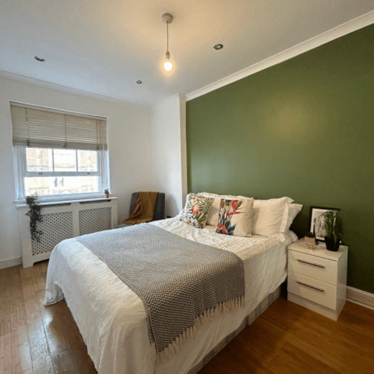 1 bedroom in a flat share to rent - Photo 1