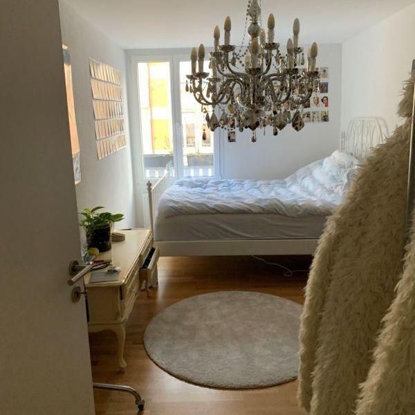 Appartement de 3,5 pièces directement à la gare - Photo 1