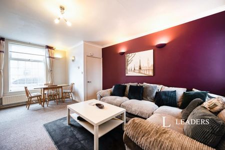 2 bedroom terraced house to rent - Photo 4