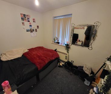 3 bedroom apartment to rent - Photo 3