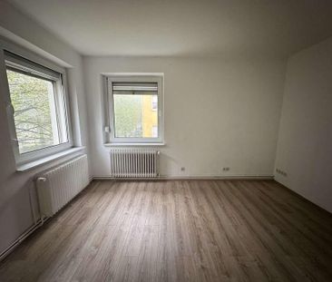 Gepflegte drei Zimmer Wohnung mit Garten zu vermieten! - Photo 1