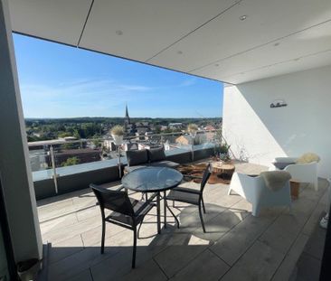 Einzigartiges und luxuriöses Penthouse mit traumhafter Terrasse und atemberaubender Aussicht in verkehrsgünstiger Lage ( B-NL-D) - Photo 1