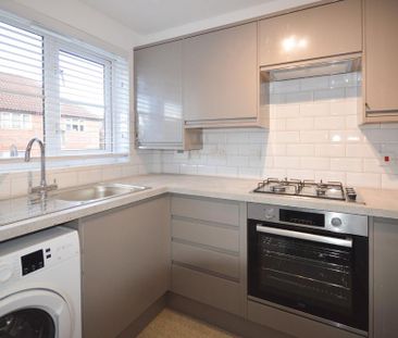 2 bedroom terraced house to rent - Photo 3