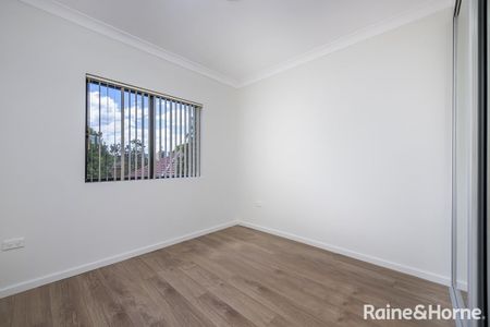 Spacious and contemporary two bedroom apartment - Photo 4