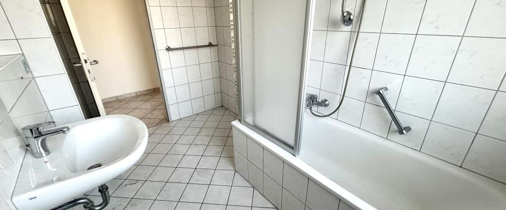 Helle 3-Zimmer Wohnung mit Balkon in Leverkusen Opladen - Photo 1