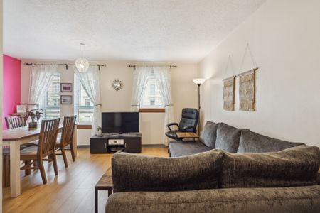 Raeberry Street - Photo 2