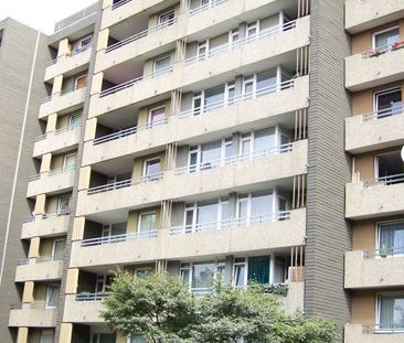 3-Zimmer-Wohnung mit Balkon in Mönchengladbach-Schmölderpark mieten - Foto 1