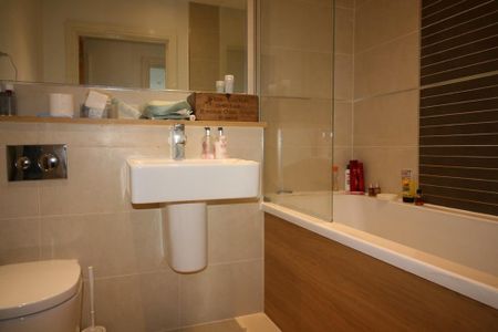 2 bedroom apartment to rent - Photo 5