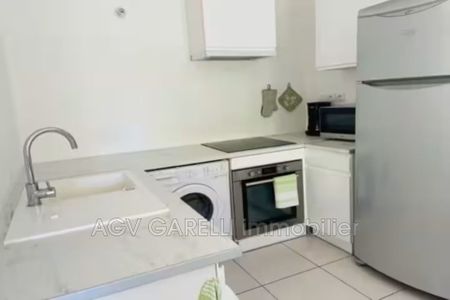 Location Appartement 2 pièces 43m² HYERES 83400 - Photo 2