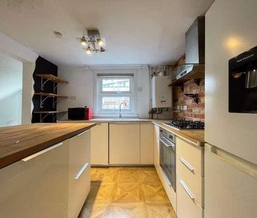 Gravesend, Kent, DA12 - Photo 5