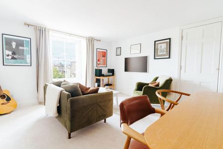 2 bedroom flat to rent - Photo 4