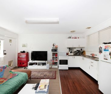 6A Coghlan Street, Chifley ACT 2606 - House For Rent | Domain - Photo 3