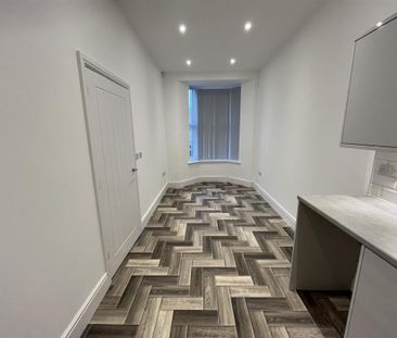 3 bedroom end of terrace house to rent - Photo 6