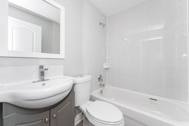 For Lease - 486 Holtby Avenue Unit# 3, Burlington, Ontario - Photo 1