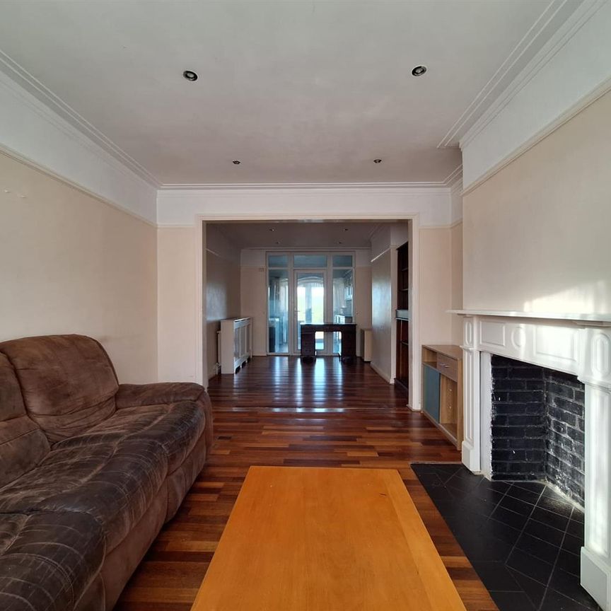 Waltham Way, London E4 - Photo 1