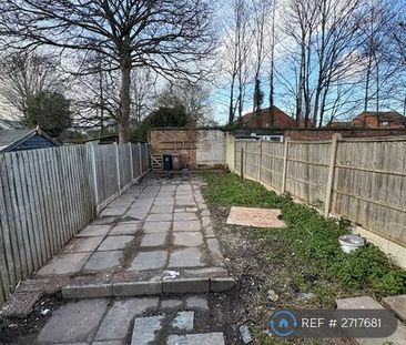 2 bedroom end of terrace house to rent - Photo 1