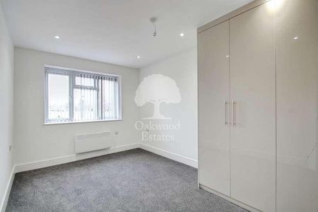 High Street, Langley, SL3 - Photo 5