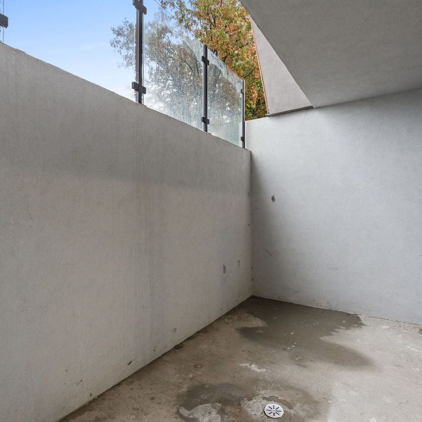 For Lease - 886 Byron Avenue Unit# C, Carlingwood - Westboro and Area, Ontario - Photo 1