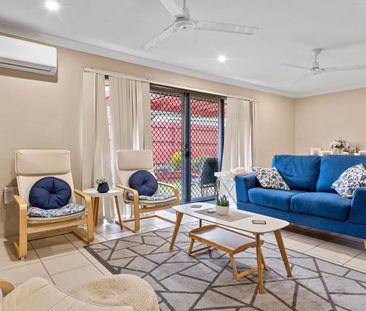 Beautifully Presented Duplex in Quiet Cul-De-Sac - Photo 2