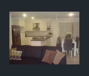 33 Park Esplanade, Coomera QLD 4209 - House For Rent | Domain - Photo 3