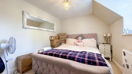 4 bedroom detached house to rent - Photo 5