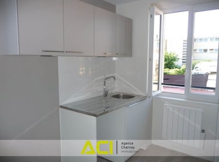 AU COEUR DE CHARNAY LES MACON BEL APPARTEMENT EN DUPLEX AVEC P. PKG - Photo 5