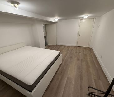 For Lease - 17 Braemar Avenue Unit# Lower, Toronto, Ontario - Photo 4