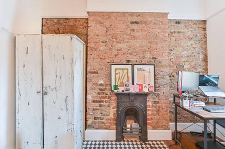 3 bedroom flat to rent - Photo 4