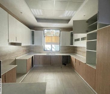 Villa for rent in Al Yasmin area, prime location - Photo 4