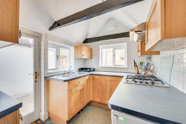 4 bedroom house to rent - Photo 1