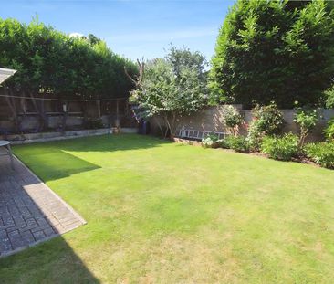 Middle Hill, Egham, Surrey, TW20 0JJ - Photo 5