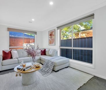 Space, Style & Comfort Combined in the Heart of Point Cook !! - Photo 4