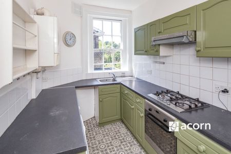 Flat to rent - Honor Oak Road, London, SE23 - Photo 2