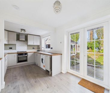 3 bedroom detached house to rent - Photo 6