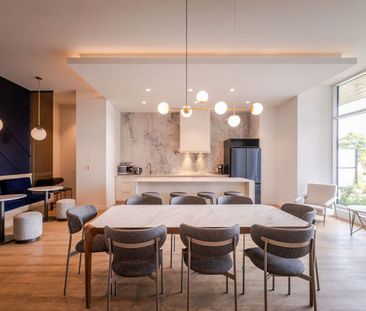 *Le loyer net effectif (LNE) de 1 950 $/mois et de 1 483 $/mois com... - Photo 6