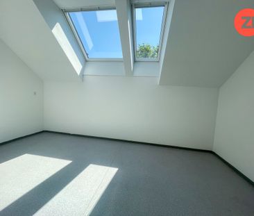 3- Zimmer Dachgeschoss-Wohnung inkl. Loggia und Parkplatz! - Foto 3