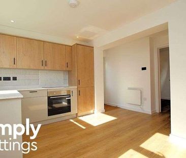 Richmond Road, Worthing, BN11 - Photo 2