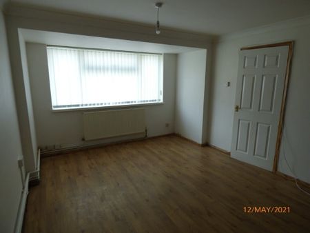 Stuart Close, Gorleston, Great Yarmouth - Photo 2