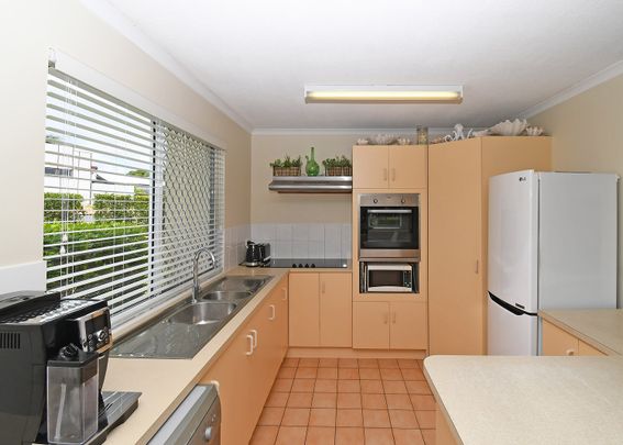 1/13-15 Pulgul Street, QLD 4655, Urangan - Photo 1