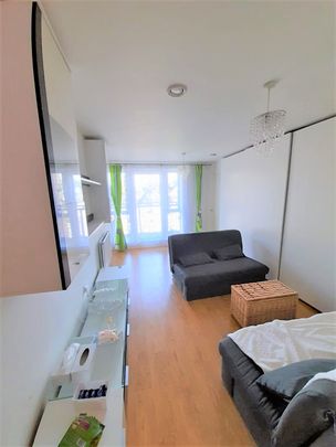 89 Grange Road, Greater London, UB3 - Photo 1