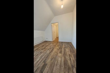 2 Bed Flat, Plashet Road, E13 - Photo 5