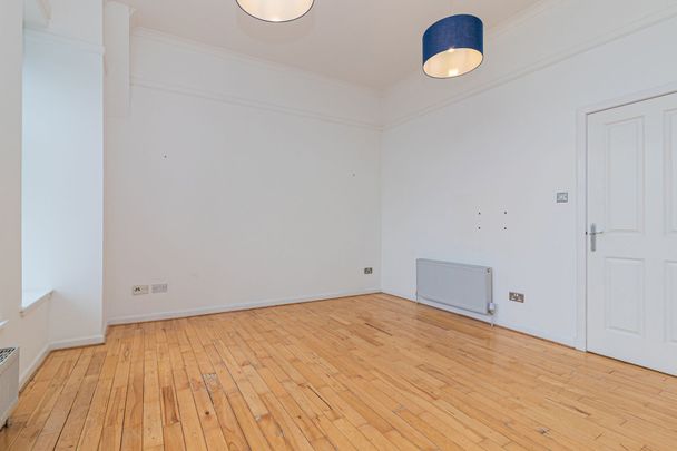 2/2, 101 Parklands Oval - Photo 1