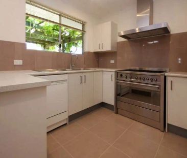 “4-Bedroom Home in Prime Sturt Location &ndash; Walk to Marion Shop... - Photo 3